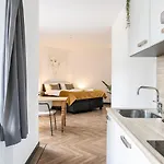 Spacious Loft With Balcony & High-speed Wi-fi Appartamento *