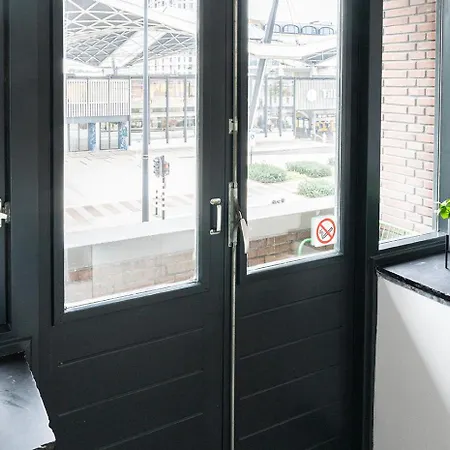 Spacious Loft With Balcony & High-speed Wi-fi *