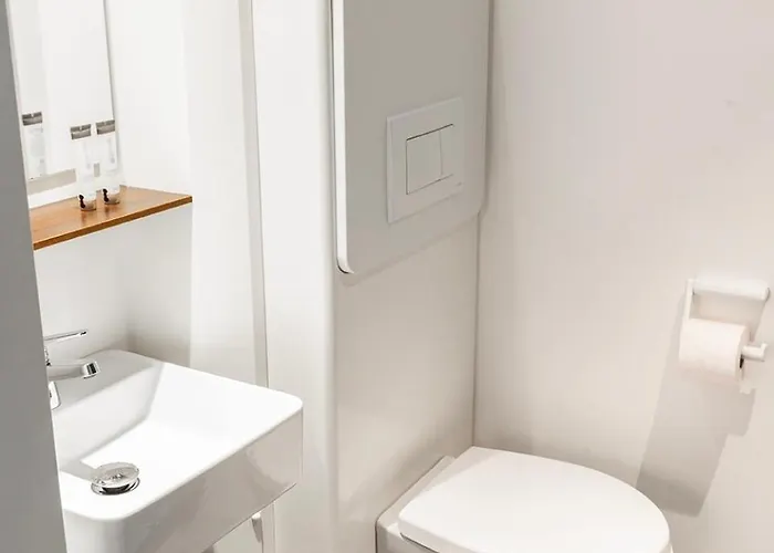 Spacious Loft With Balcony & High-speed Wi-fi Διαμέρισμα Τίλμπουργκ