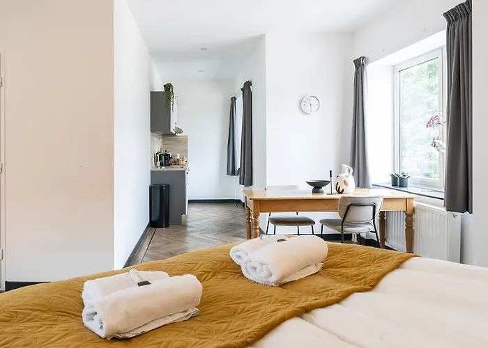 Spacious Loft With Balcony & High-speed Wi-fi Διαμέρισμα