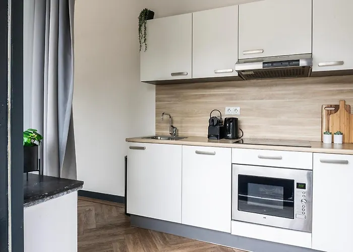 Spacious Loft With Balcony & High-speed Wi-fi Tilburg