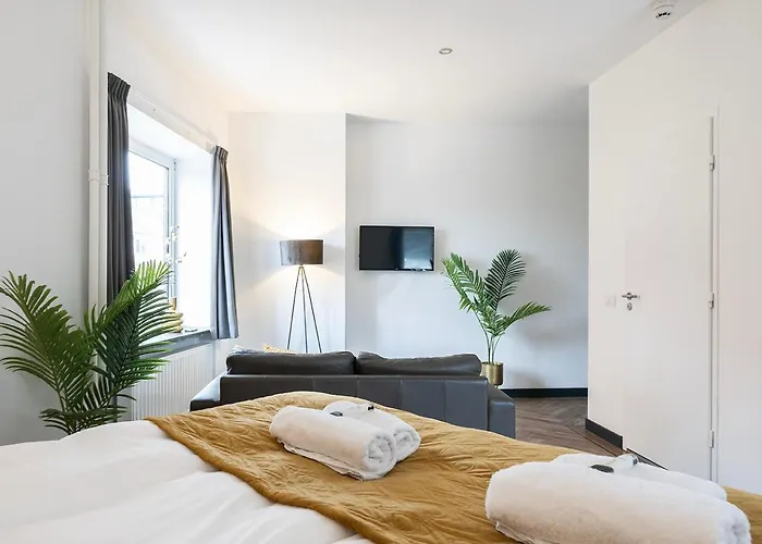 Spacious Loft With Balcony & High-speed Wi-fi Διαμέρισμα