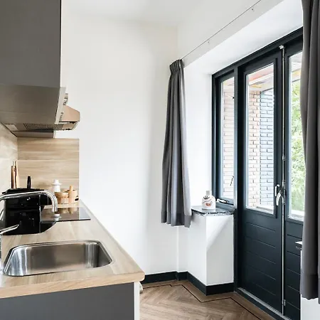 Spacious Loft With Balcony & High-speed Wi-fi