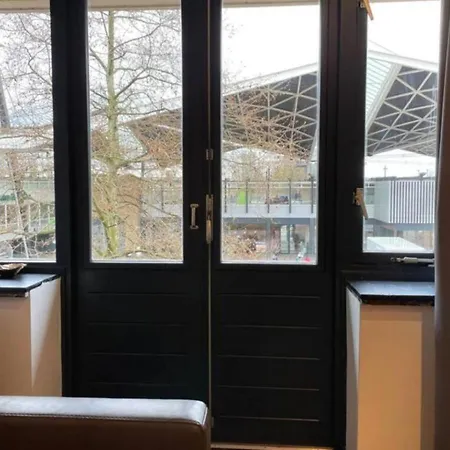 公寓 Spacious Loft With Balcony & High-speed Wi-fi